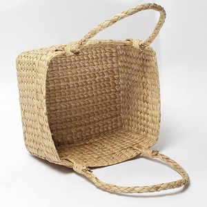 Nouvelle Arrivée Collection Vintage Panier Suspendu Carré en Rotin Tressé pour Fruits, Panier de Rangement Fait Main pour la Maison et la Cuisine - Product Image 1