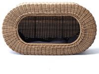 Comfortabele, kleine, zwarte rotanhol voor katten en honden om in te slapen, gemaakt van hout en bamboevezels.