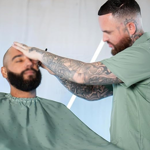 Cape de Coiffure Durable de Qualité Fiable, Personnalisable avec Votre Propre Design, pour Salon de Coiffure - Product Image 2