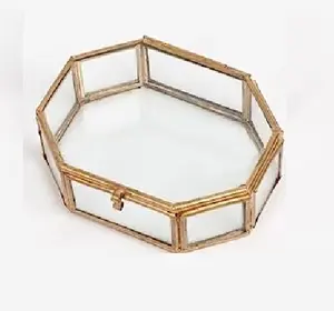 2023 Modieuze Onregelmatige Vorm Helder Glas En Gouden Zijden Met Lock Box Sieraden Kist/Opbergdoos Met Metalen Frame Ambachten