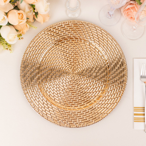 Assiette de présentation dorée à texture tressée, motif élégant en nattes, pour un service de table décoratif - Product Image 2