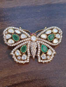 Amaira Jewels - Broche de Mariposa Vintage en Plata 925 con Cristales de Lujo, Piedras Verdes en Forma de Pera, Joyería Unisex, Regalo Hecho a Mano - Product Image 5