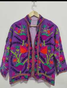 เสื้อแจ็คเก็ตปักมือซูซานีคุณภาพดีเยี่ยม แบบสั้น ผ้าควิลท์คันธา สไตล์วินเทจ ของขวัญสำหรับเธอ - Product Image 2