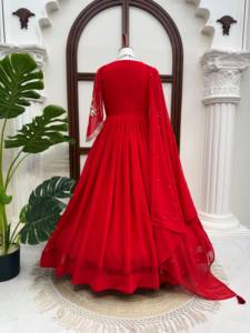 Ensemble de robe Anarkali rouge avec dupatta, broderie argentée, robe de mariée indienne pakistanaise longue jusqu'au sol - Product Image 5