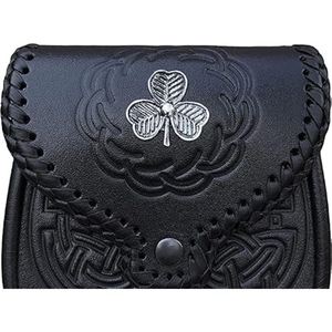 Sporran de Cuero Negro Premium con Diseño Celta Grabado, Emblema de Trébol Plateado, Borde Trenzado, Accesorio Tradicional para Kilt Escocés - Product Image 3