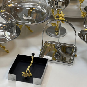 Best Quality <b>Mirror</b> Polished Napkin Holder Elegant Stylish Stainless Steel Metal Functional Design With Sustainable Feature - Product Image 1