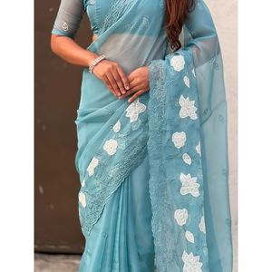 ผ้าไหมชานดาโคราแท้ พร้อมลายปักดอกไม้แบบบุตติส และขอบผ้าปักลายฉลุแบบแอพพลิเคชั่น ผ้าไหมออร์แกนซ่า 100% ทรงตรง - Product Image 1