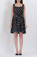 Robe Courte Trapèze en Coton Tissé Imprimé Floral Noir Écologique, Légère et Fluide, Tendance pour Femme – Meilleure Vente Estivale