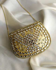 Pendentif de soirée multifonctionnel promotionnel fait main en perles de cristal et pierres de verre mosaïque Kundan, par NEHA ENTERPRISES, pour créateur de mode - Product Image 5
