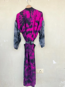 Kimono largo de Sari de seda crepé reciclado para mujer, Kimono largo indio hecho a mano con tinte de corbata - Product Image 5