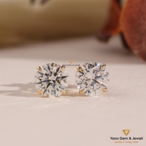 ต่างหูเพชรทรงกลม CVD Lab Grown Diamond แบบสวมใส่ทุกวันสำหรับผู้หญิง น้ำหนัก 4 กะรัต สี D ความสะอาด VVS2 ทองคำแท้ 14K รับรองโดย IGI - Product Image 1