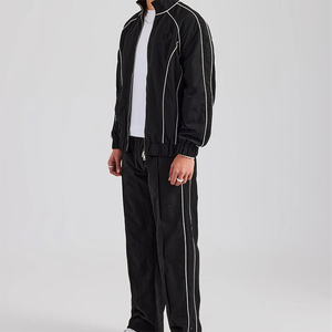 Ensemble de survêtement décontracté pour homme de haute qualité, coupe-vent avec veste zippée à design de coutures et pantalon de jogging à jambes larges - Product Image 4
