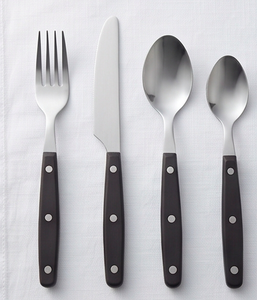 Couverts en acier inoxydable argenté avec manches noires, conçus pour un confort de repas moderne, des présentations de table élégantes et une utilisation quotidienne - Product Image 1