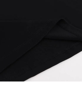 Camiseta Negra Extra Grande para Hombre, Manga Corta, Cuello Redondo, Detalle de Pedrería, Tejido Casual, Color Sólido - Product Image 4