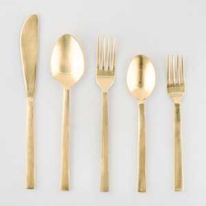 Juego de Cubiertos de Acero Inoxidable Dorado con Acabado Espejo AH CREATIONS, Diseño Minimalista Elegante y Duradero, Apto para Lavavajillas, para Bodas - Product Image 1