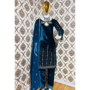 เสื้อซับในผ้ากำมะหยี่พื้นด้านล่างสุดหรูพร้อมชุดใส่ไปงานปาร์ตี้แฟนซี - Product Image 3