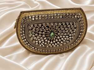 Pochette en métal artisanale traditionnelle, découpée, imprimée, sculptée, incrustation de mosaïque de bijoux, émaillée, plaquée or, cadeau de mariage - Product Image 2