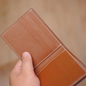 Cartera de cuero para hombre con logotipo personalizado, billeteras delgadas RFID, proveedor mayorista, calidad premium de exportación, a la venta a un precio razonable. - Product Image 5