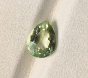 Améthyste verte de laboratoire Poire à facettes Pierres précieuses calibrées Pierres taillées en tailles 10X7mm 12X9mm 14X10mm 16X12mm - Product Image 3