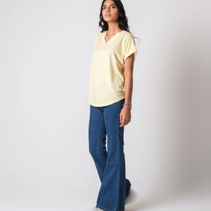 T-shirt en coton jaune à col en V et manches courtes, coupe classique, vêtements décontractés pour femmes - Product Image 4