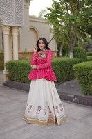 Gaun Lehenga Choli Navratri Terlaris, Gaun Chaniya Choli Gujarat untuk Tarian Garba Dandiya Tersedia dengan Harga Terjangkau