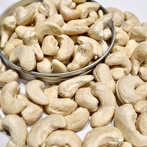 Giant Size Africa Origin W180 White Cashew Kernels Halal Certified for Premium Roasted Nut Production and High-end Markets - Product Image 5