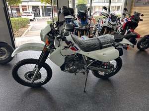 XR 650L ใหม่ รถมอเตอร์ไซค์แบบดูอัลสปอร์ตของแท้สำหรับขาย - Product Image 1