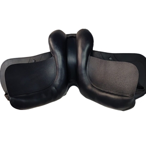 Silla de Montar para Doma Clásica de Diseño Personalizado, Cuero Inglés Premium, Estructura de Madera, Hecha a Mano con Herrajes Niquelados - Product Image 4