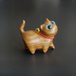 Figurine de chat en bois d'acacia Aqdus Saleem |   Sculpture d'animal géométrique minimaliste écologique artisanale en gros - Product Image 1