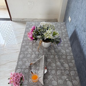 Mantel de Algodón Floral Clásico Hecho a Mano con Estampado de Bloques, Ecológico y Duradero, para Fiestas y Bodas, Estilo Rajasthan - Product Image 1