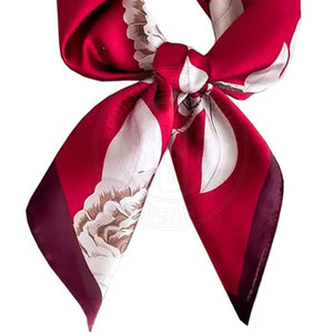 Pañuelo de seda con diseño cuadrado estampado para ocasiones informales, oficina, viajes y accesorios de moda para el día a día. - Product Image 3