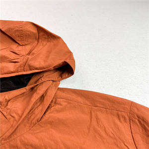 Vestes coupe-vent softshell fines personnalisées pour hommes, en tissu tissé, décontractées, enduites, pour l'extérieur - Product Image 4