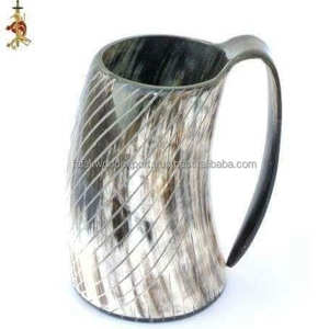 Ensemble de tasses en céramique avec corne gravée Wolf Buffalo Viking Tankard pour bière fabriqué à la main par Falak World Export - Product Image 1