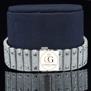 Reloj de Diamantes Moderno de Primera Calidad, Totalmente Cubierto de Diamantes, con Esfera Dorada, para Uso Corporativo y Nocturno, Disponible a Precio de Fábrica - Product Image 5