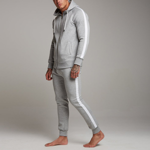 Survêtement urbain tendance pour homme avec personnalisation de marque pour le streetwear et les tenues décontractées - Product Image 6