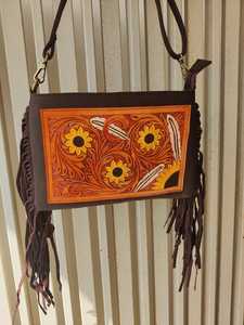 Bolso de Hombro de Cuero Genuino para Mujer, Estilo Bohemio con Diseño Floral de Girasol, Borlas y Flecos, Cierre de Cremallera, Correa Única, para Uso Diario - Product Image 1