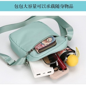 Prodotti di Tendenza: Borsa Quadrata Piccola SnoopyY in Tessuto Oxford per Ragazze e Donne, Borsa a Tracolla Leggera da Viaggio per Cellulare - Product Image 3