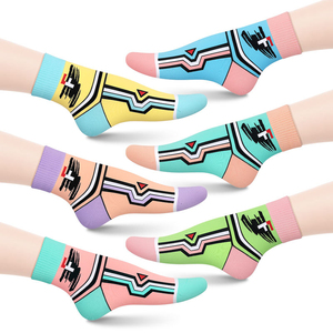 Chaussettes de sport pour hommes en spandex/polyester antibactériennes respirantes, fabrication OEM personnalisée, vente en gros - Product Image 4
