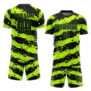 ชุดฟุตบอลแบบ sublimated โพลีเอสเตอร์ 100% ราคาถูก ปรับแต่งได้ พร้อมกางเกงขาสั้น ไซส์ใหญ่ ระบายอากาศได้ดี คุณภาพสูง สำหรับทุกเพศ - Product Image 1