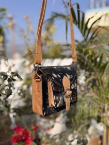 Sac bandoulière en cuir de vachette à poils style western, sac à main élégant en fourrure, sac bohème multi-usages pour femme – Grande Vente - Product Image 2