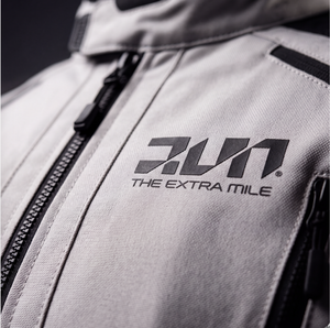 เสื้อแจ็คเก็ตมอเตอร์ไซค์กันกระสุนระดับ CE Level 2 ผ้าคอร์ดูร่า กันน้ำ สำหรับขี่มอเตอร์ไซค์  แบบมีแผ่นรอง  ผู้ผลิต OEM จำนวน 1 ชิ้น - Product Image 2