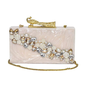 Elegante Bolso de Mano de Resina para Mujer con Cierre Magnético Antirrobo, Forro de Terciopelo y Decoración Personalizada para Fiestas Nupciales - Product Image 4