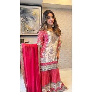 Mono de fiesta de diseñador con traje elegante de trabajo con espejo para ocasiones festivas - Product Image 3