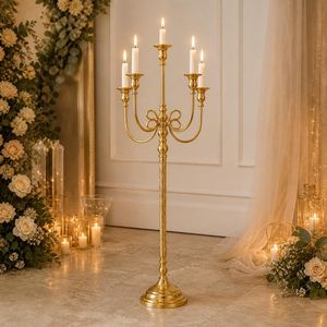 Support à bougies en métal élégant et haut, parfait pour la décoration de la maison, du salon et des événements festifs. - Product Image 3