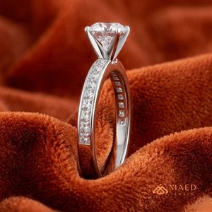 Anillo Solitario con Piedra Lateral Tallada en Moissanita, Chapado en Oro y Plata, Joyería de Lujo para Mujer, Regalo de Compromiso, Boda o Aniversario - Product Image 3