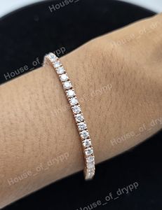 Pulsera de tenis clásica en plata de ley 925 con diamantes de moissanita VVS para uso diario femenino - Product Image 2