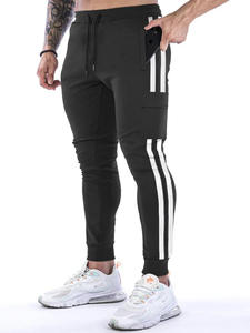 Pantalon de jogging droit et plat Winton Impex pour homme, noir, léger, en toile respirante, à rayures, séchage rapide, pour l'entraînement de football, avec taille élastique - Product Image 3
