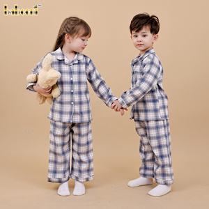 FS28 - Ensemble pyjama à carreaux pour filles - Product Image 2