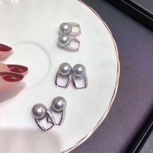 Pendientes Colgantes de Plata de Ley 925 con Perla Natural Verde Pavo Real de la Reina de Hielo y Nieve, 10-9 mm, Casi Redondos, Completamente Impecables - Product Image 3