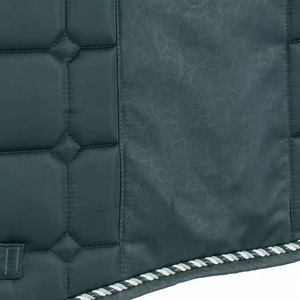 Tapis de selle matelassé en satin avec bordure en fourrure et fermeture Velcro pour l'équitation - Product Image 6